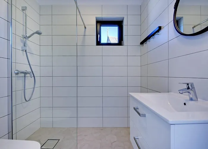 山林小屋 Letnisko - Letniskowe *